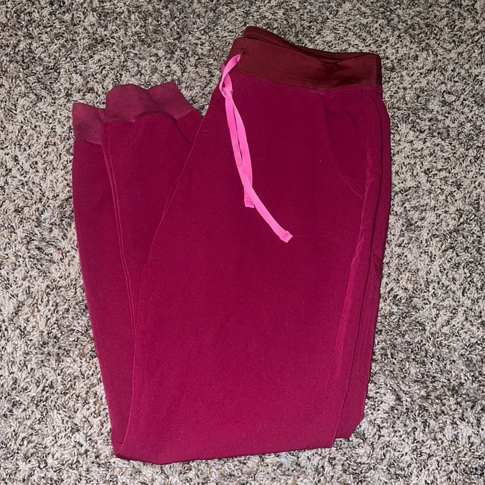 Jogger scrub bottoms